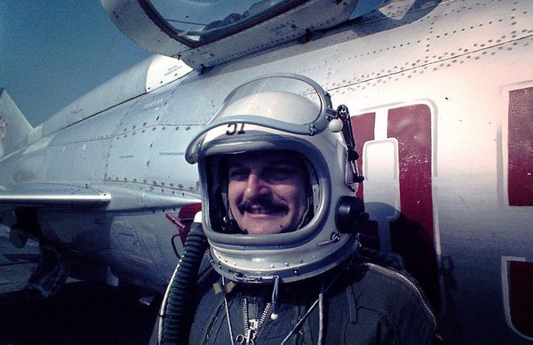 Dr. Béla Magyari